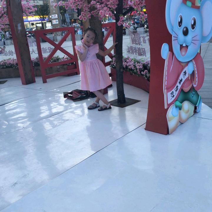 做个快乐的自己(๑•॒̀ ູ॒•́๑)啦