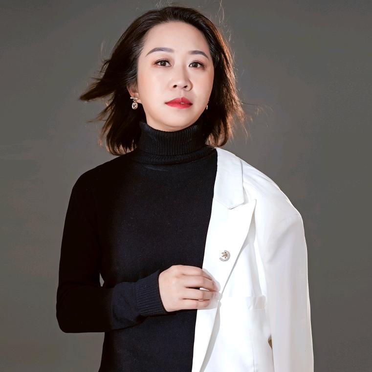 母婴推荐官华丽