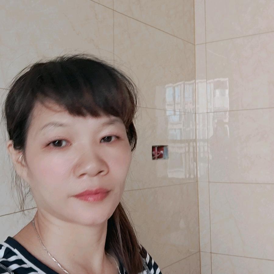 小莲。