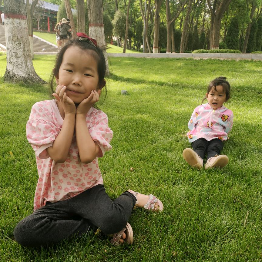 烟火里的尘埃。