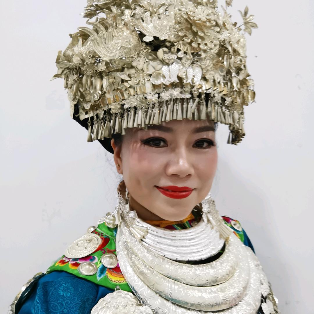 苗族龙仙娥