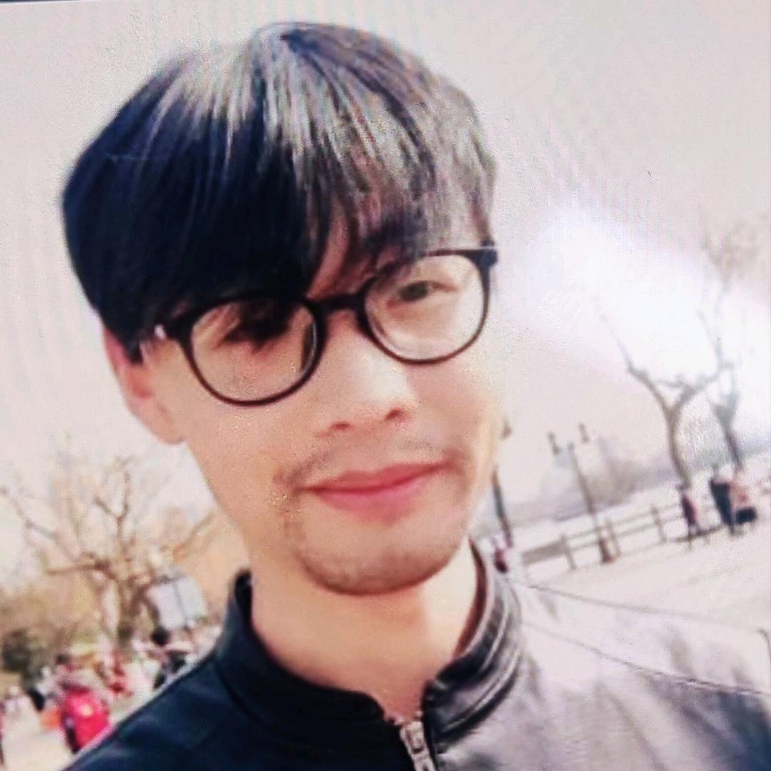 Lucky允绮X
