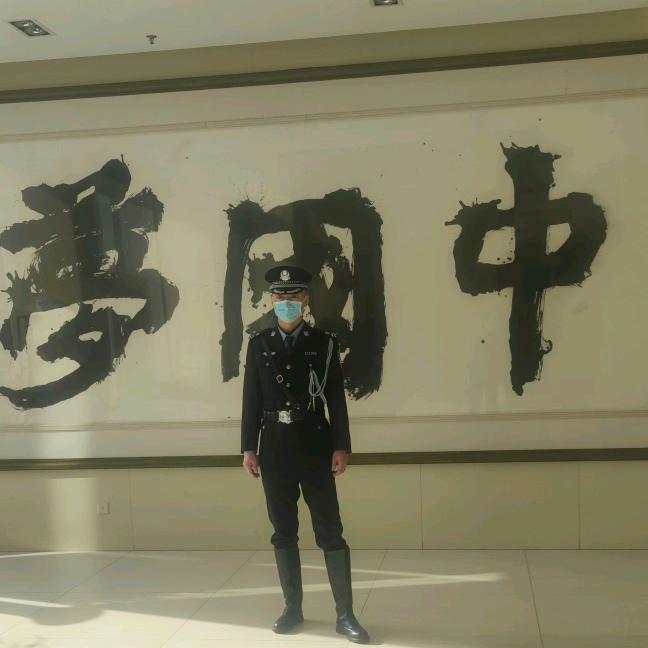 疯狂大师兄（小裴团队）