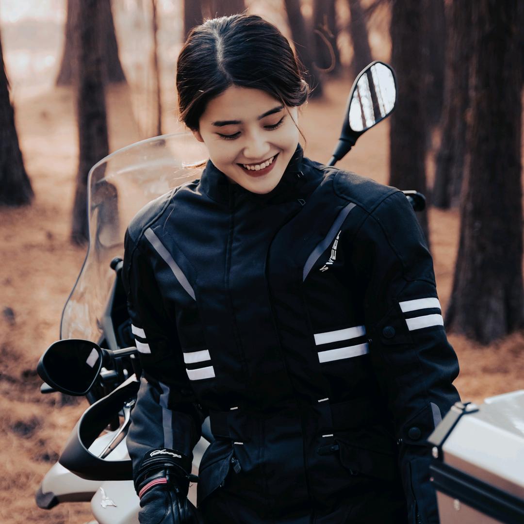 女骑晓宇 （超级马力）进口车