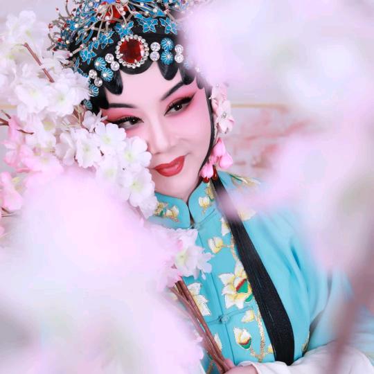 河南省越调剧团化妆张洁