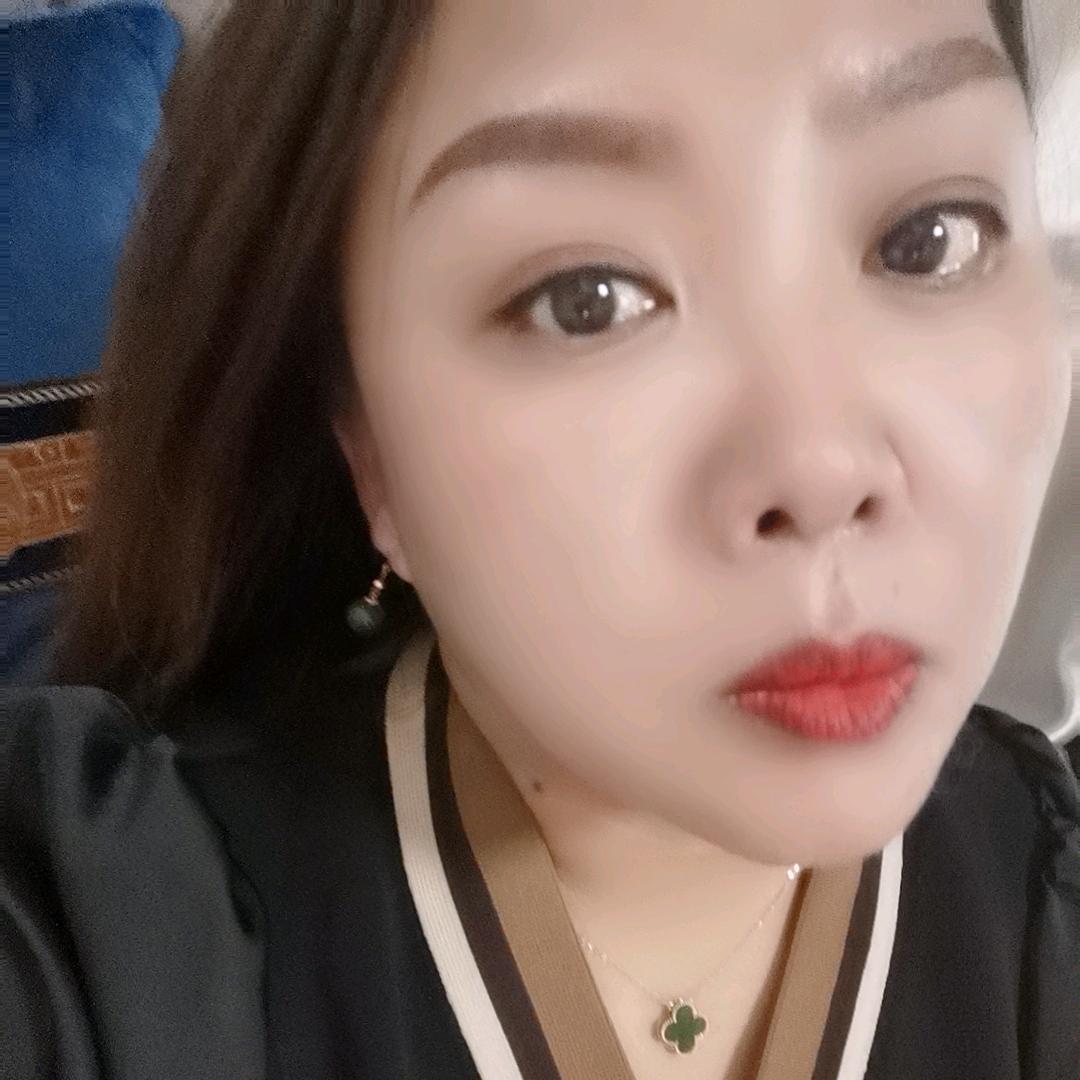 莫璃