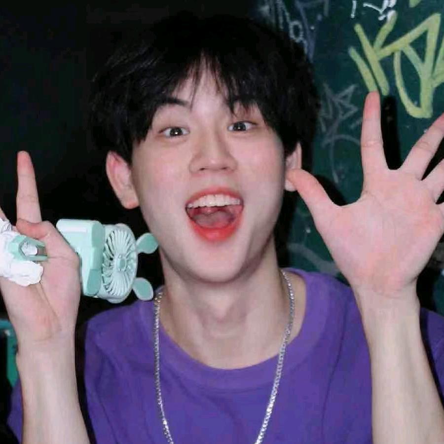 不知道谁吃了萨拉包🥦🥦