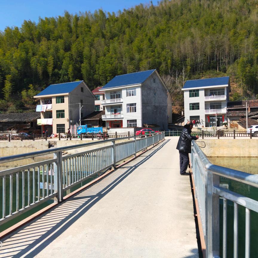 小張