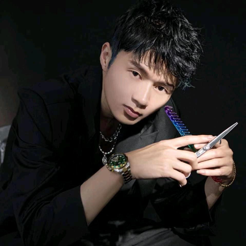 信丰名师造型杰克店长