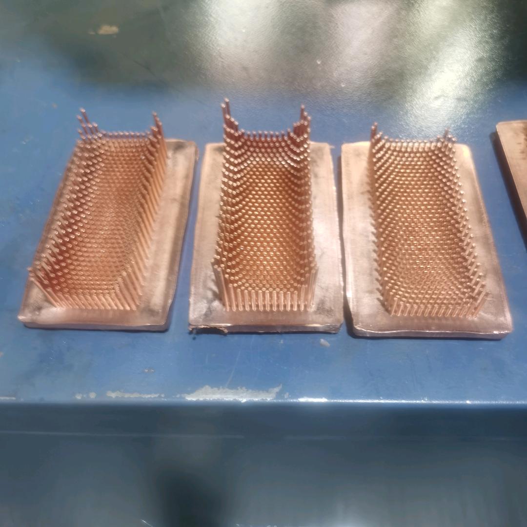 明哥-铜铝冷锻散热器