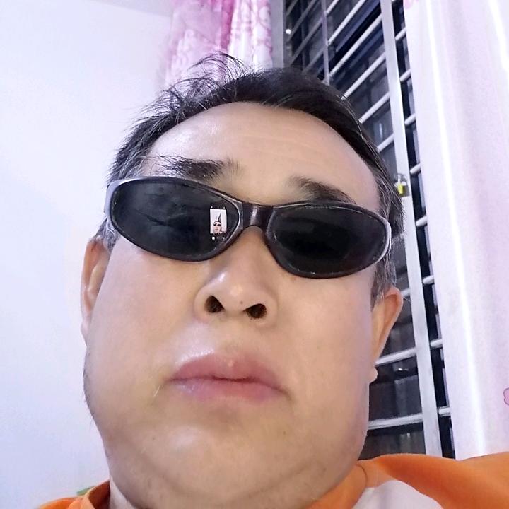 谢九庚