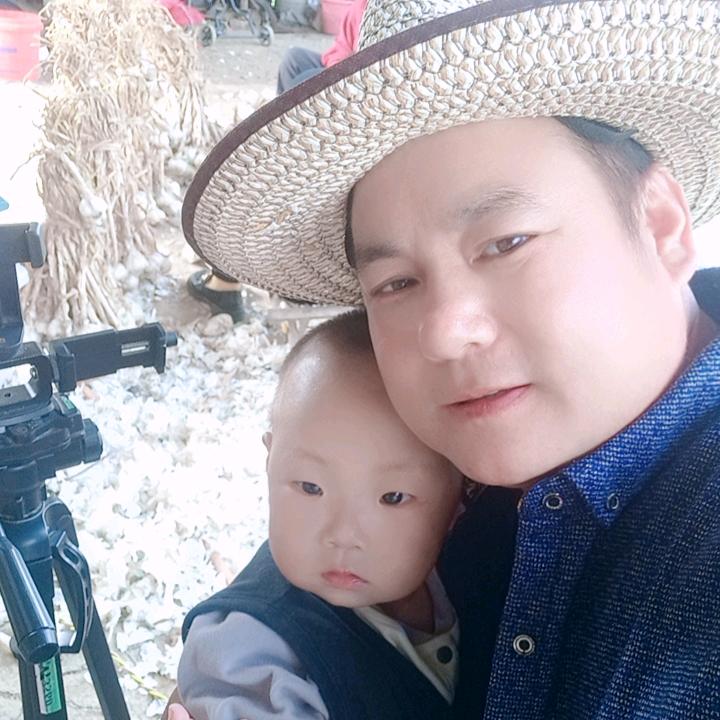 跑四川陈小宝郭鸿宾（央视抱鹅哥）