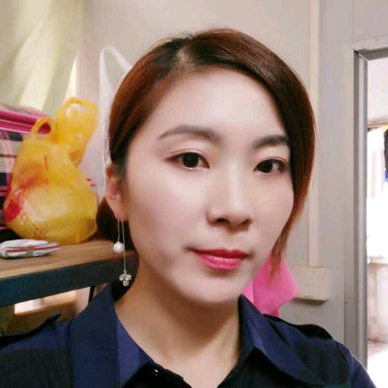 含情脉脉服饰琳琳