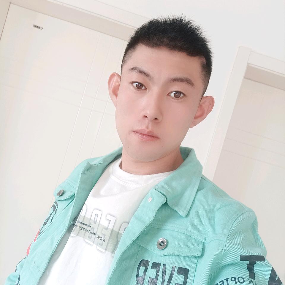 鲁梁☞90後货車司机☜