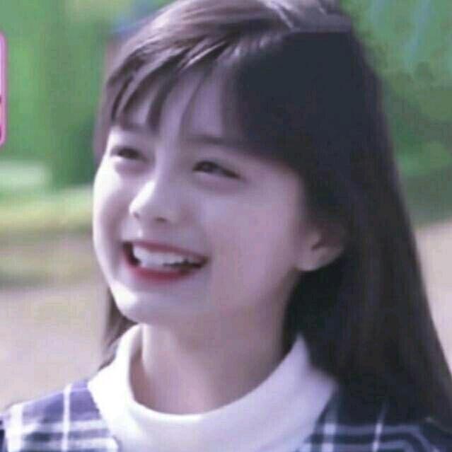 天上有朵小白云