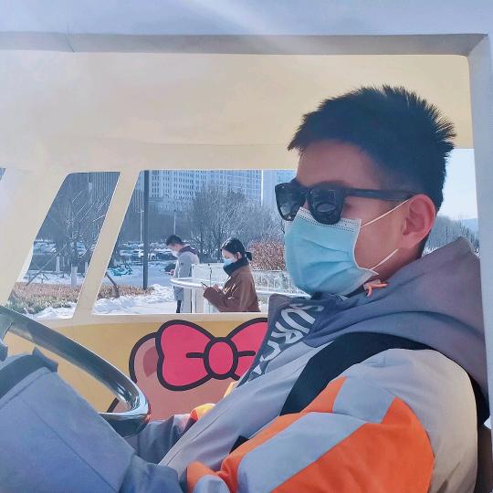 C909号无人售票车