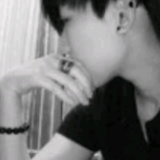 __________✯殇影狼徘徊