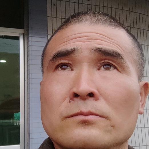 乃荣哥(奶牛哥早上五点五十开播)