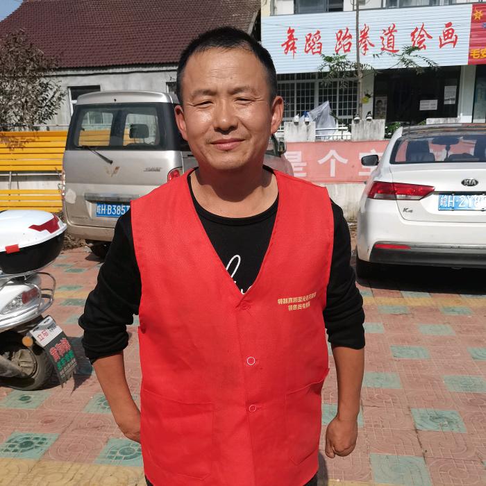 坚强感恩（地摊哥）