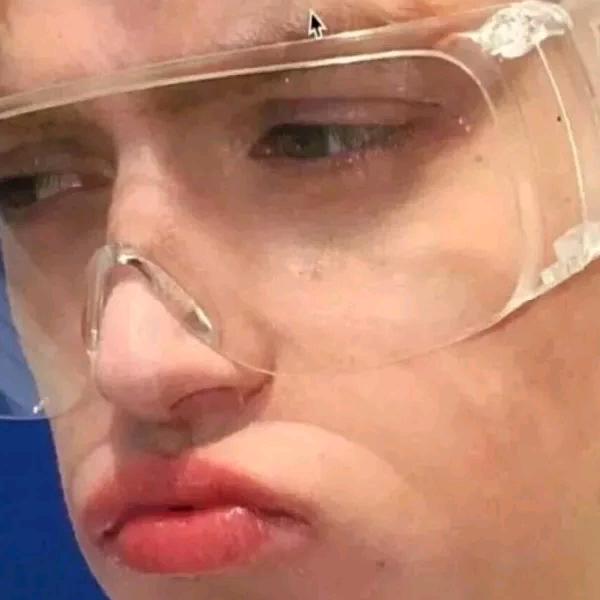 烑熠-