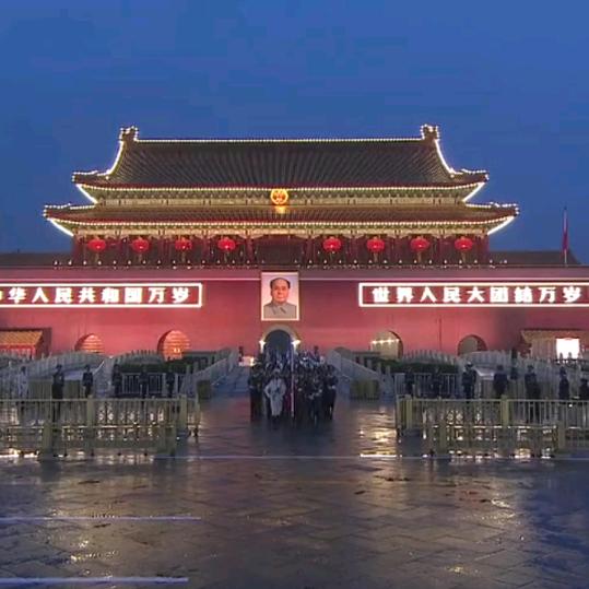 满江红