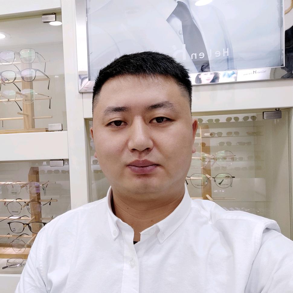贵阳眼镜小哥