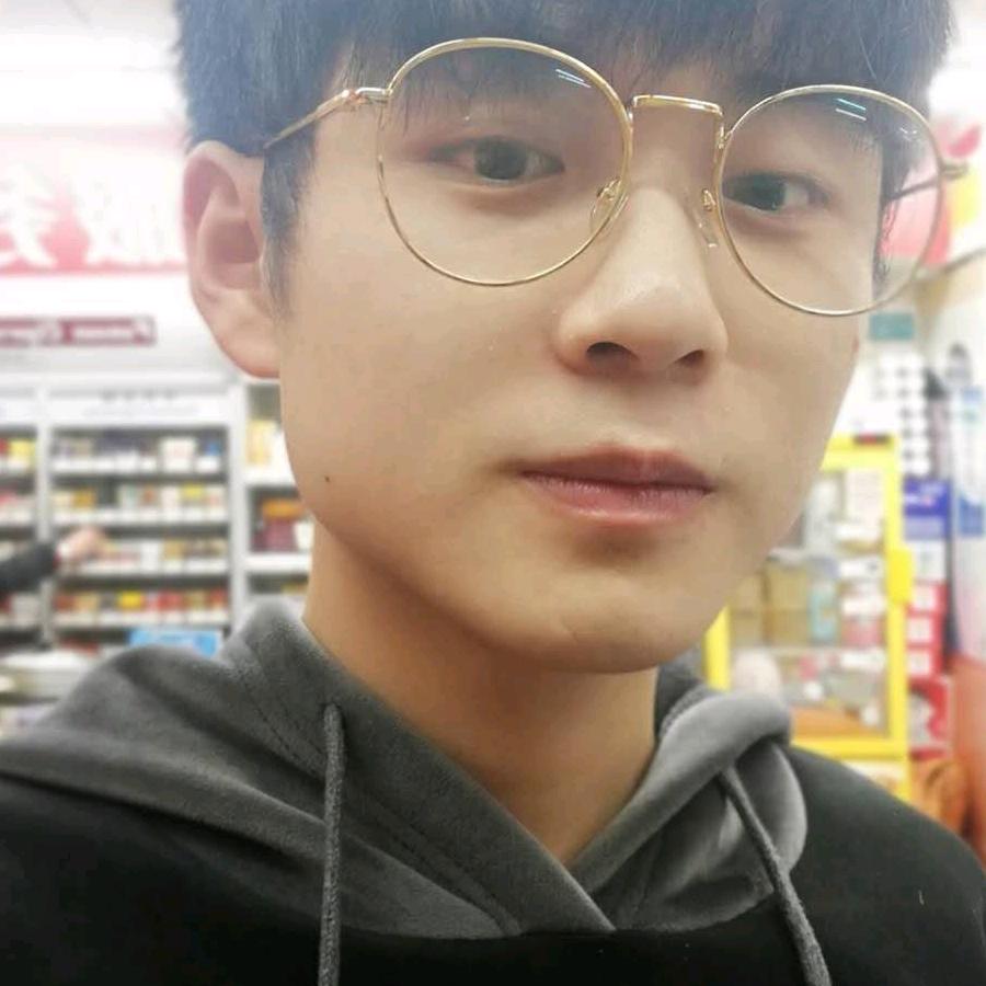 唏玥爷爷老谢