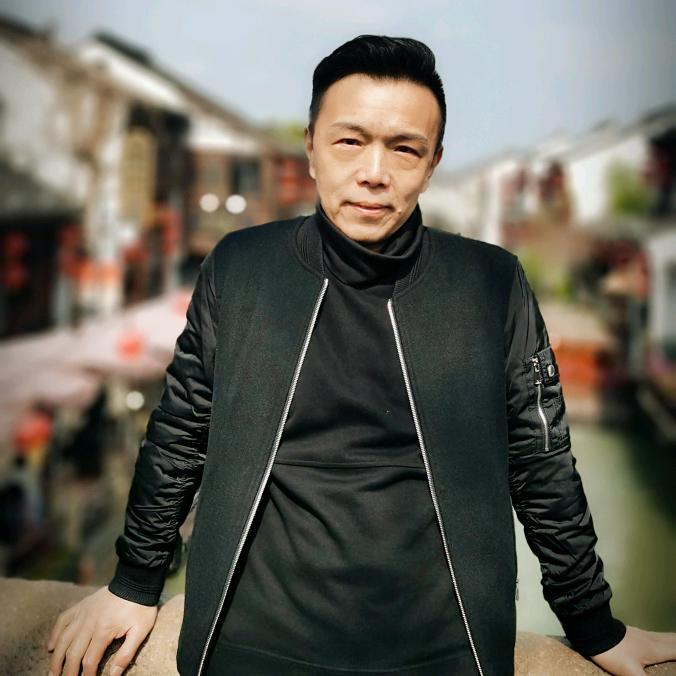 晏飞华