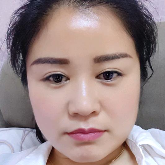 伊川县高颜化妆品店