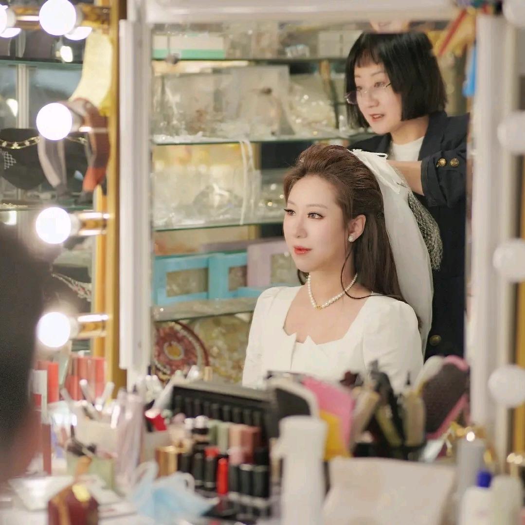 Gz·公主嫁衣–美妆·婚纱(加格达奇店）