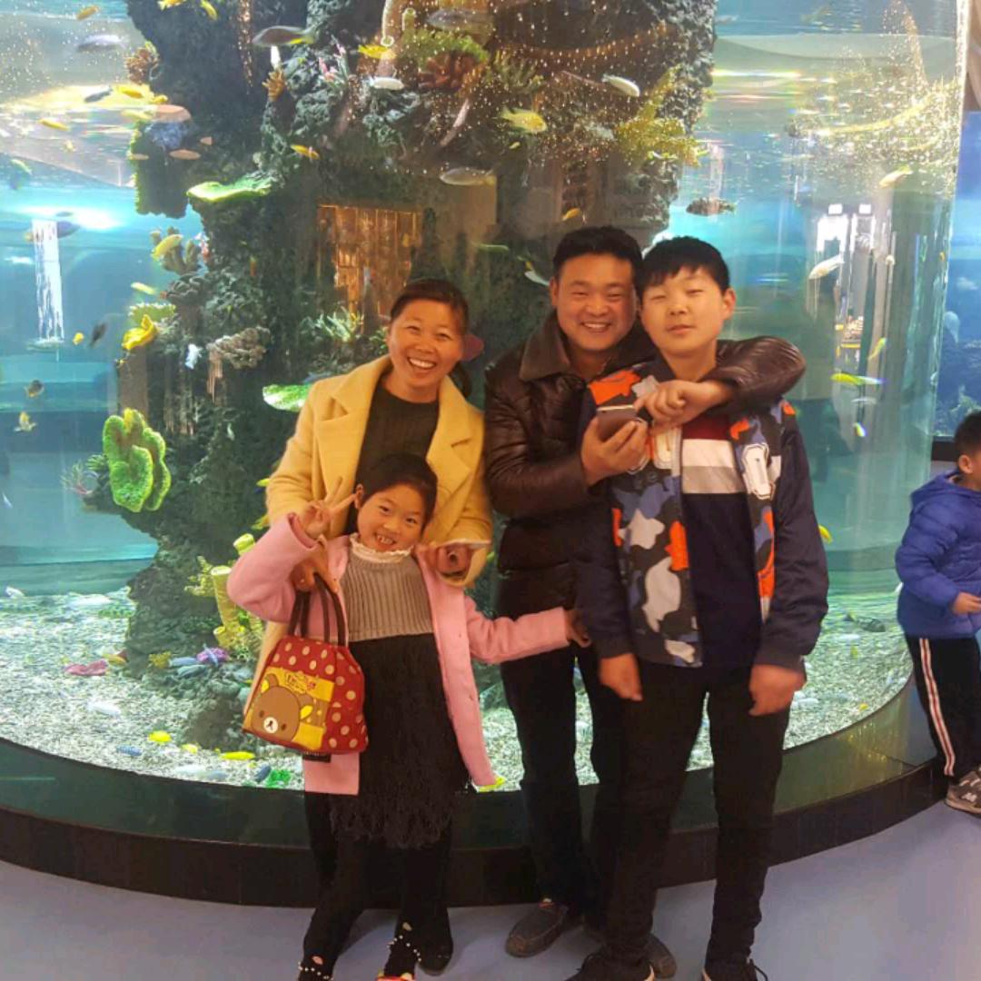 专业踢脚线及木地板安装刘