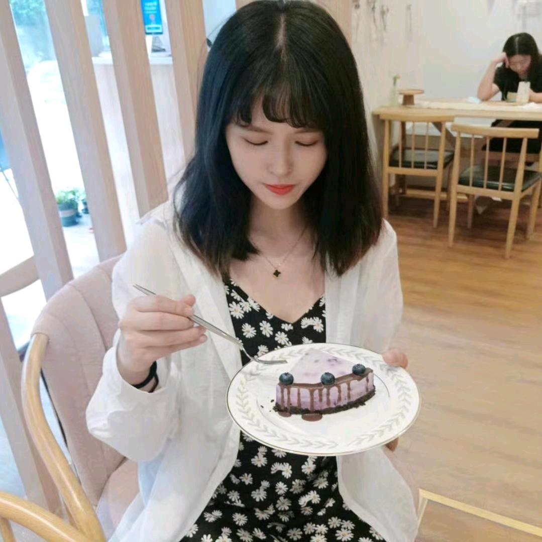 吃喝玩乐的猫🥰🥰