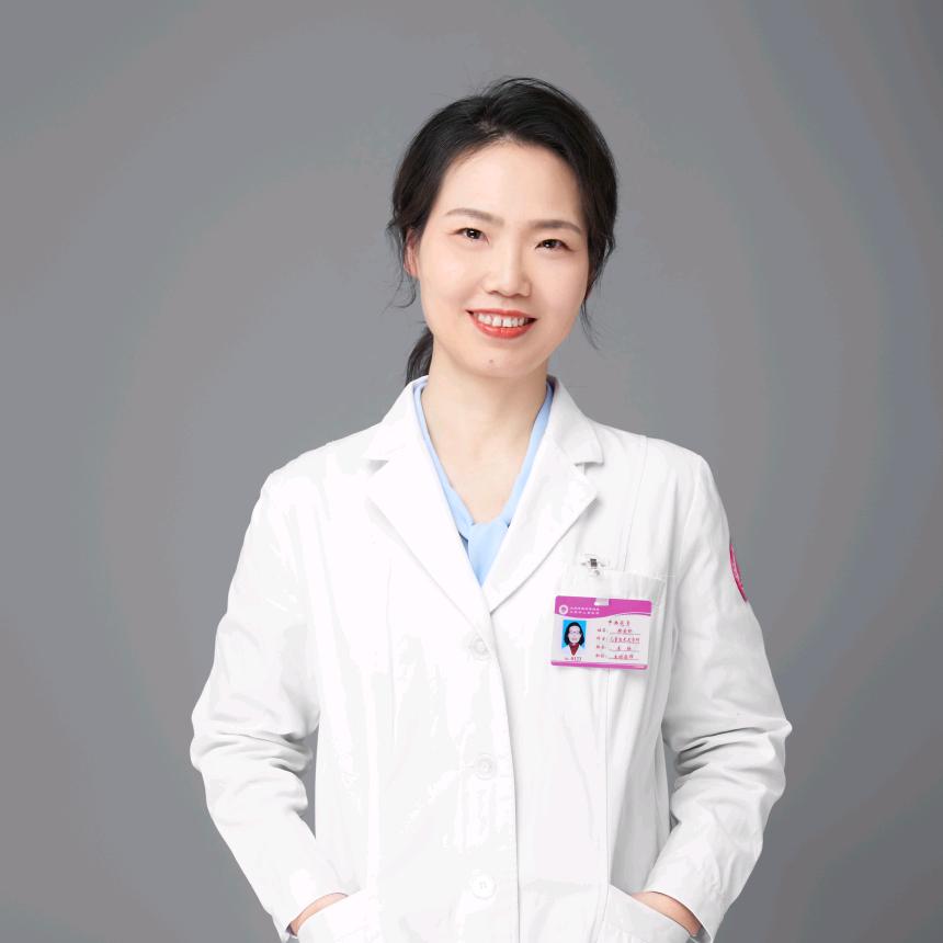 儿科医师郝爱珍
