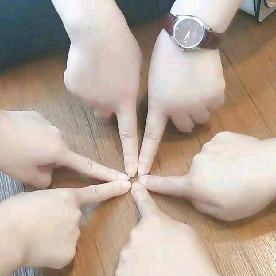 历历哥