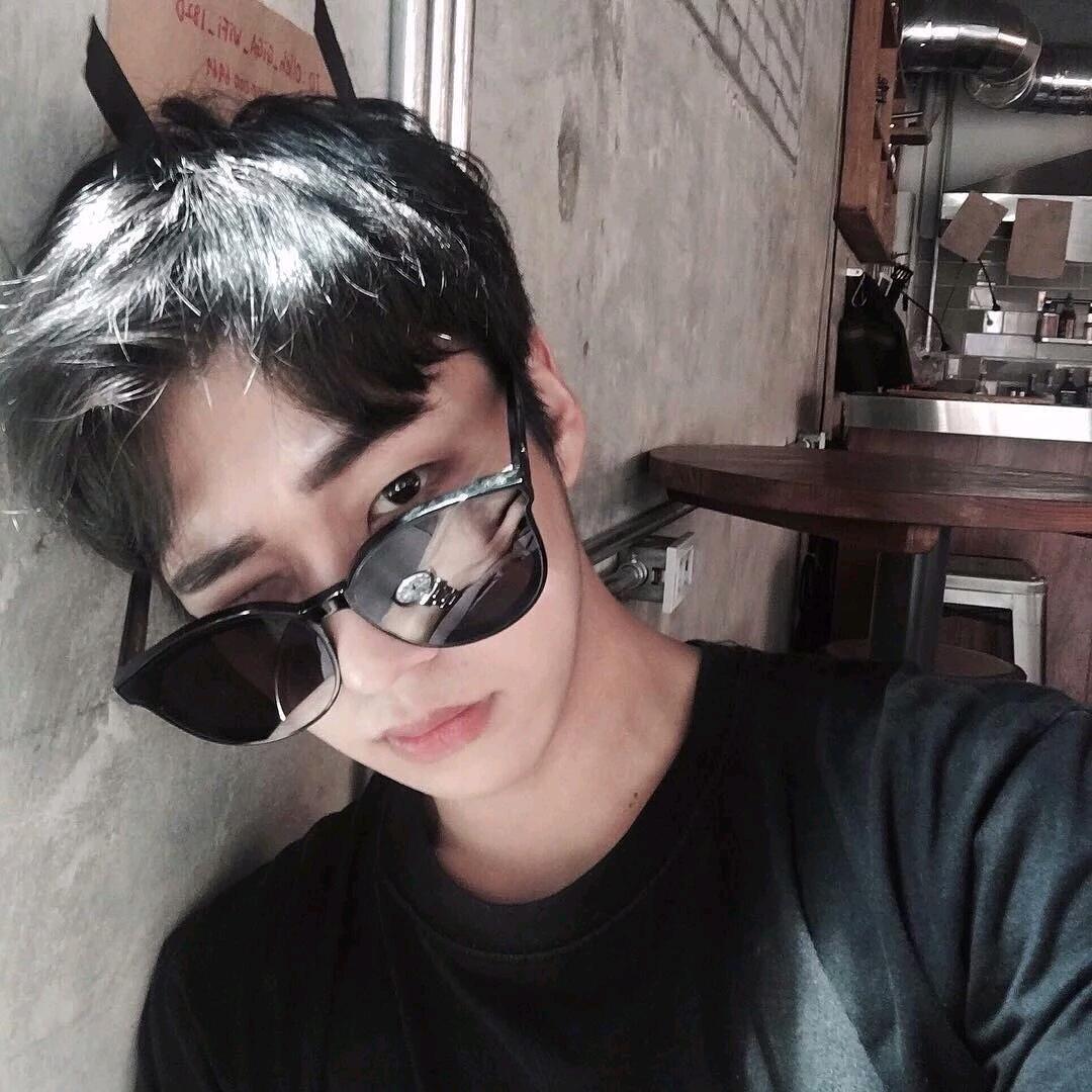 賊666666（订台私信）