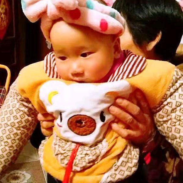 幸福一家人。