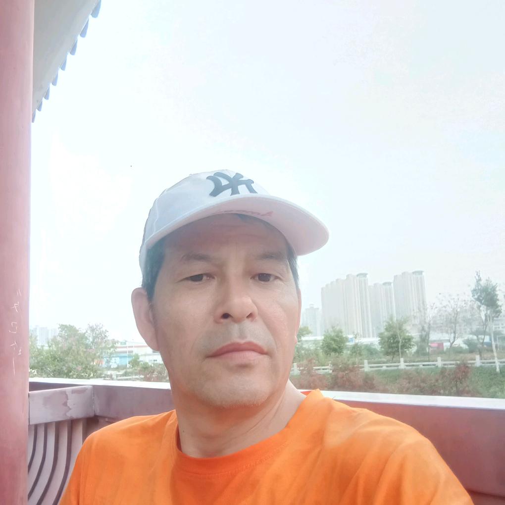 黄中富