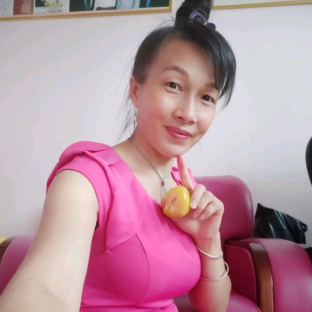 静静（好物在橱窗）