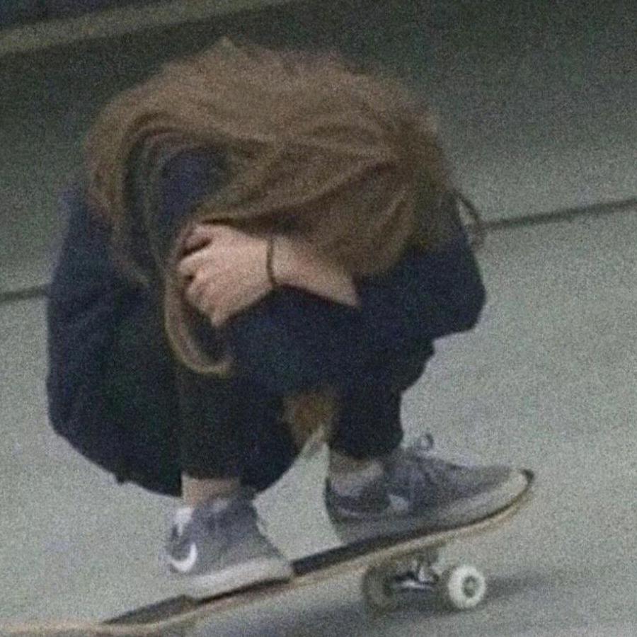 998