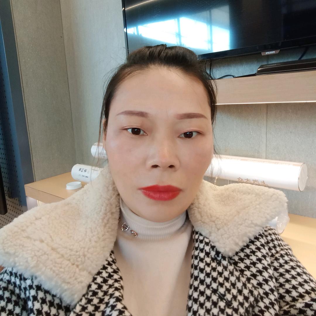 ✨会发光的月亮💄🌹