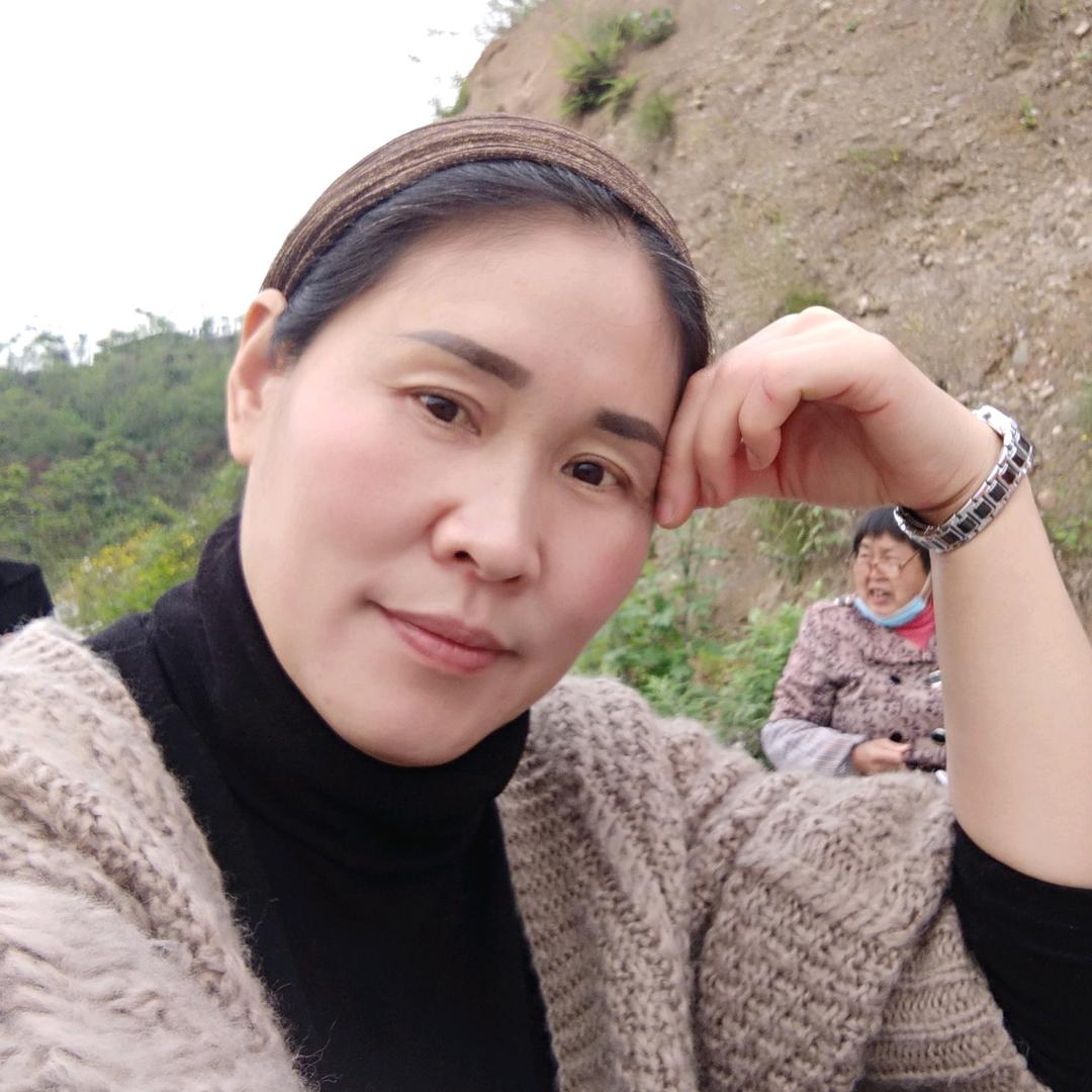两个孙子的奶奶  吴