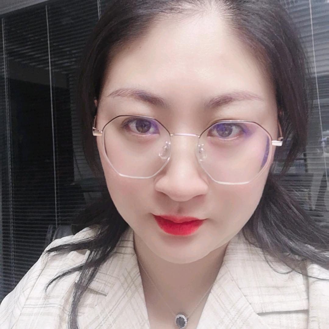 乌鲁木齐律师易丽