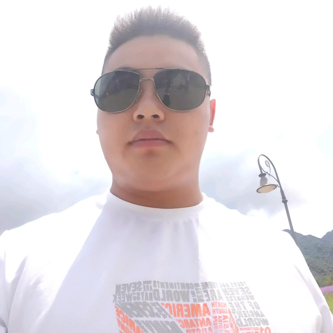 内外墙艺术师：小何