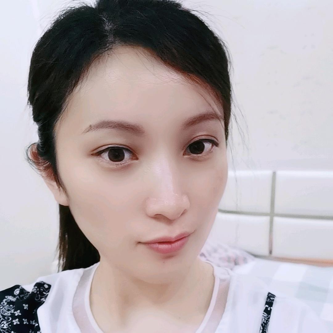 颖雅轻奢服饰