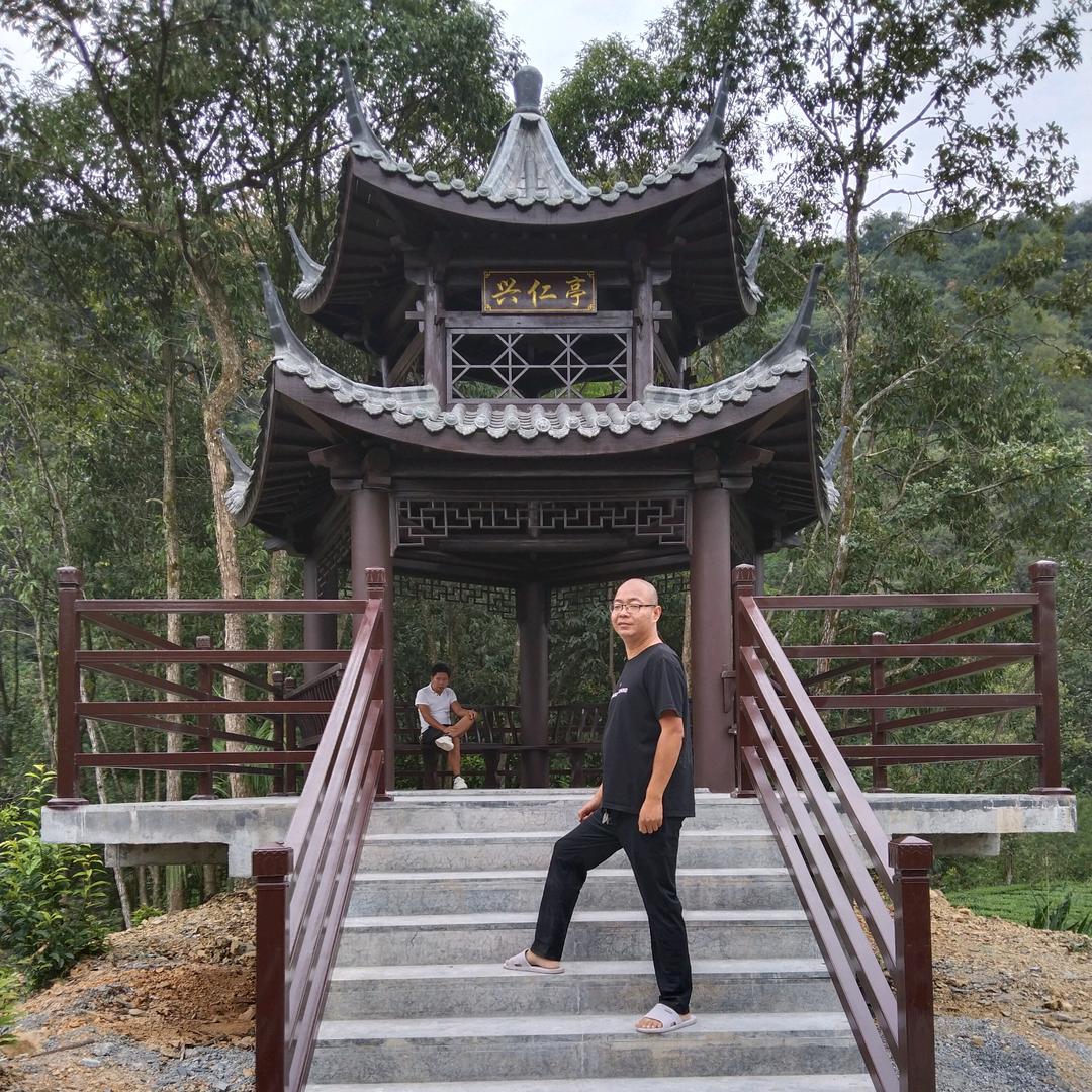 艳华(诚实守信)