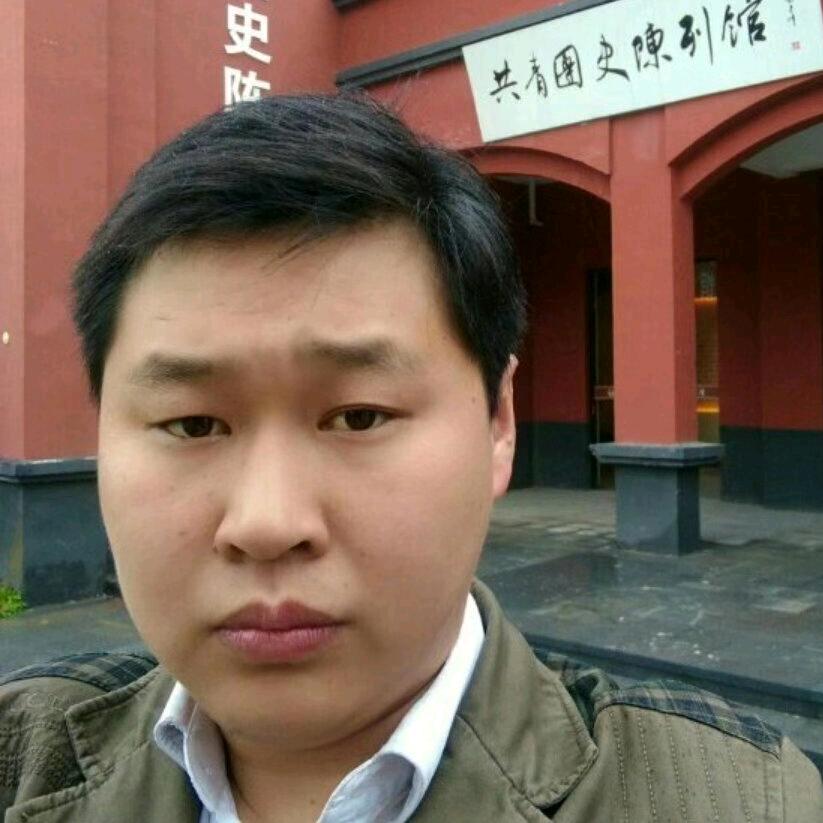 一见钟情。沈伟