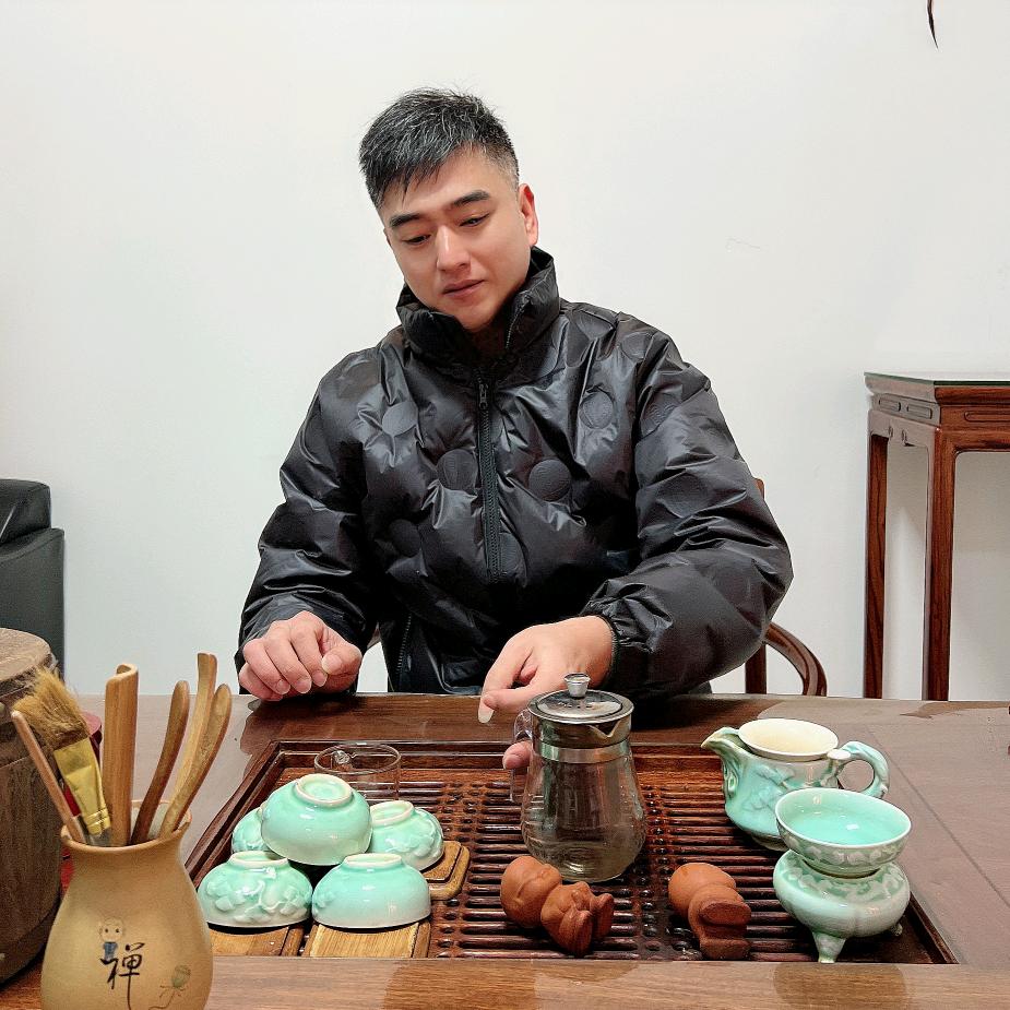 涂震