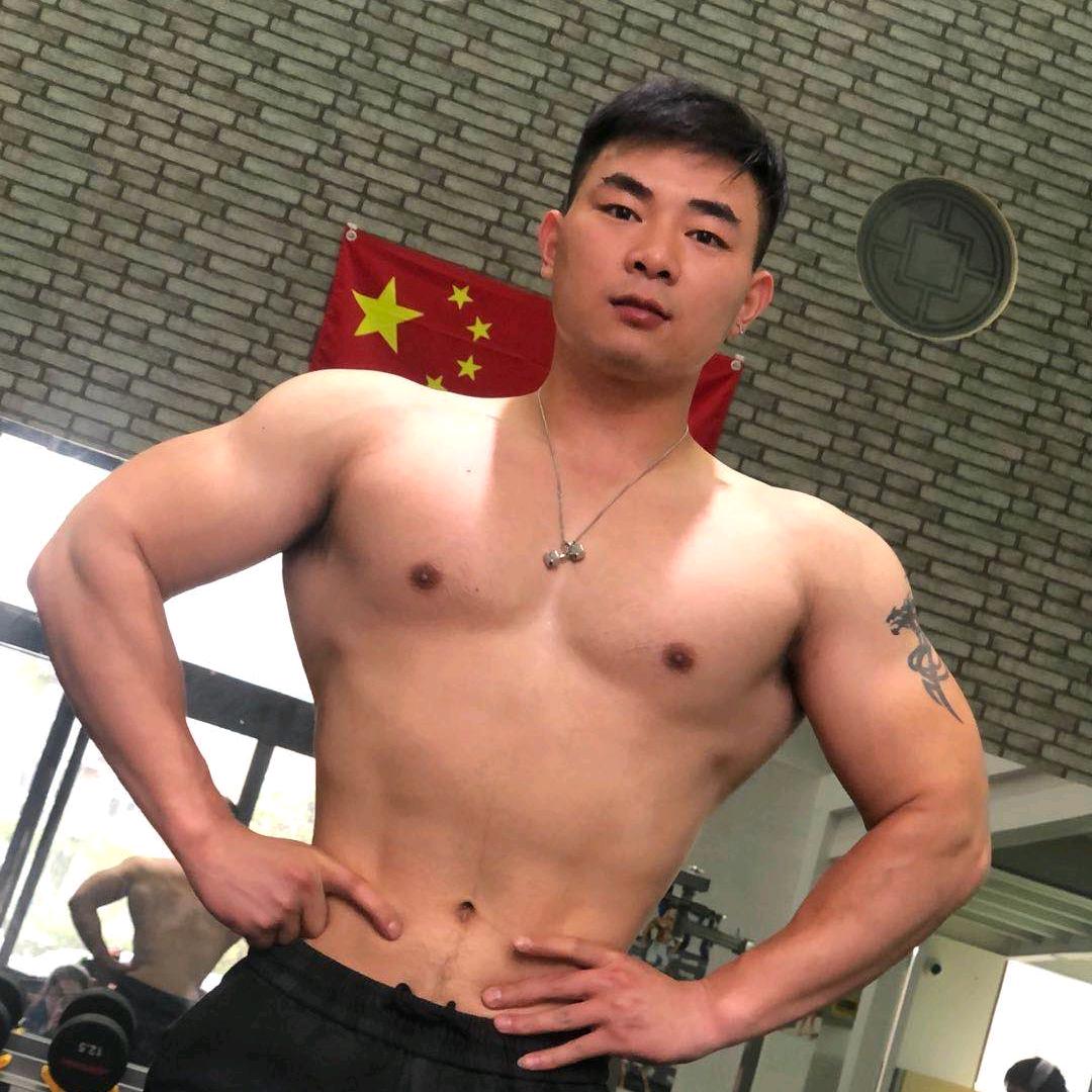 自强不息；厚德载物