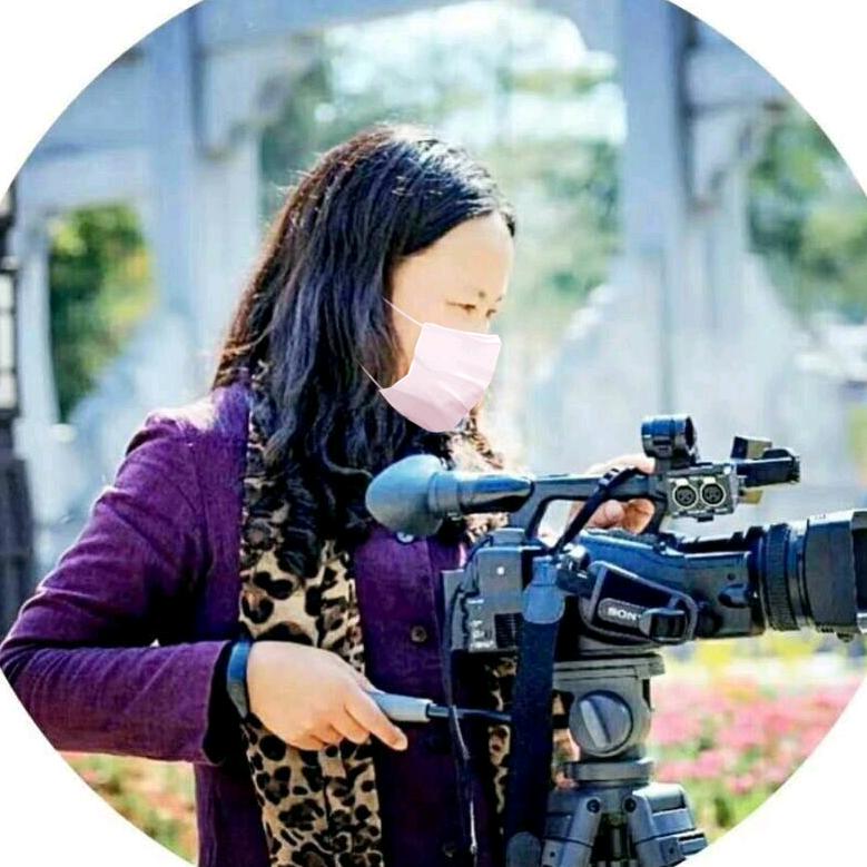 巍影