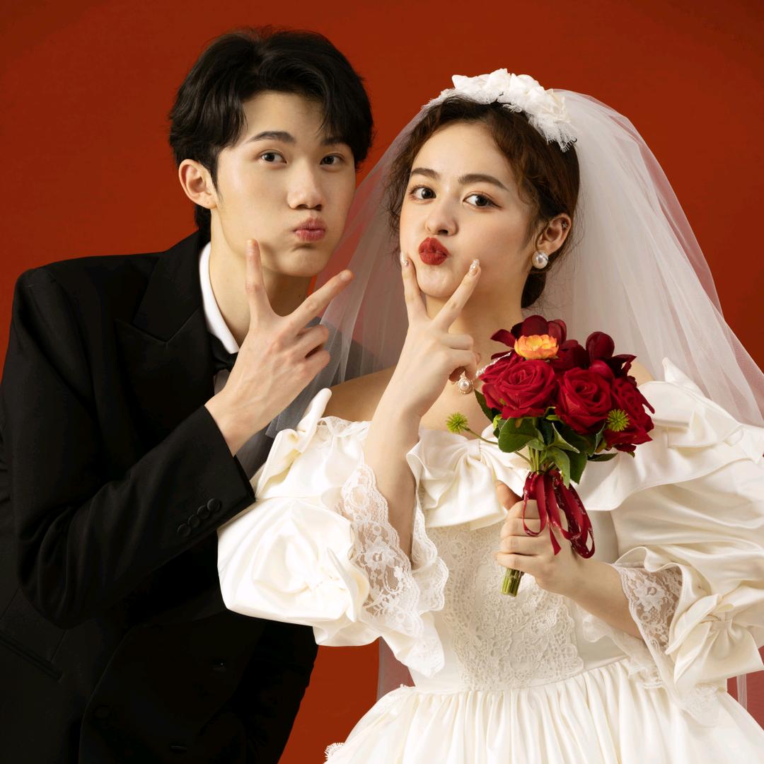 威宁县倾沐婚纱摄影店